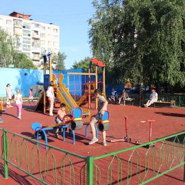 Детская площадка Раменское ул. Гурьева 4,4а и Гурьева 10,14. 2016 г