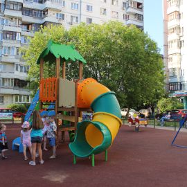 Детская площадка Раменское ул. Гурьева 4,4а и Гурьева 10,14. 2016 г
